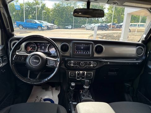 Used 2021 Jeep Wrangler Unlimited Sport AWD/4WD image 12