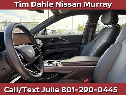 Used 2024 Cadillac Lyriq Luxury AWD/4WD image 23