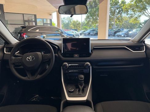 Used 2025 Toyota RAV4 LE image 37