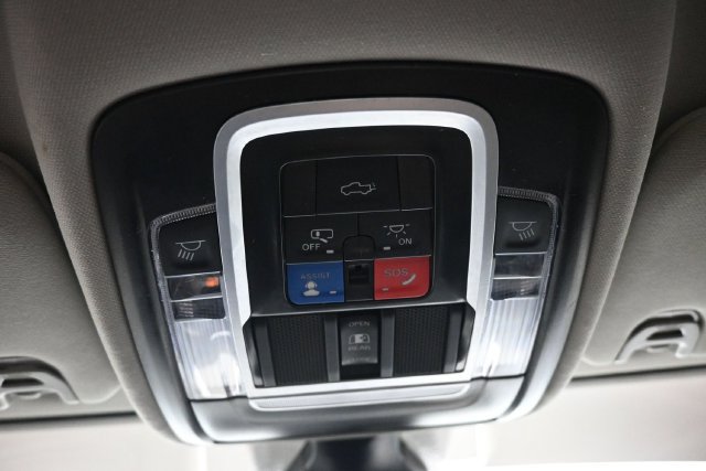 Used 2024 RAM 2500 Laramie AWD/4WD image 11