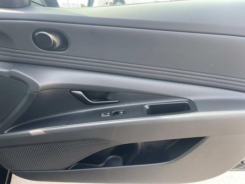Certified 2025 Hyundai Elantra Sport FWD image 23