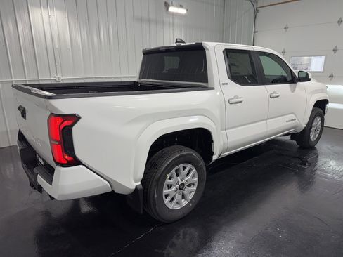 New 2026 Toyota Tacoma SR5 AWD/4WD image 3