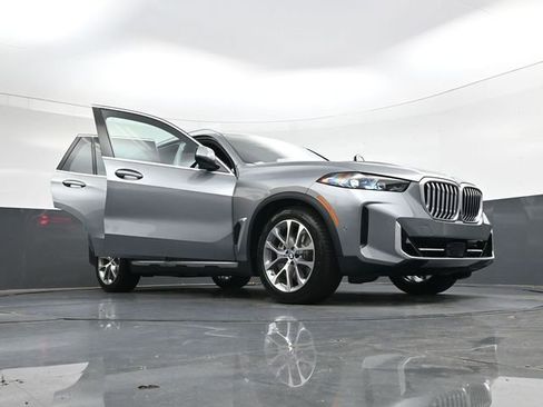 New 2026 BMW X5 xDrive50e image 42