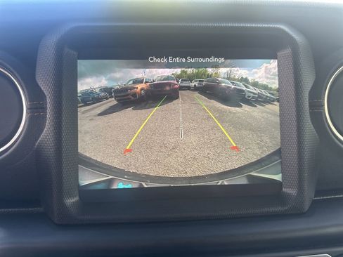 Used 2023 Jeep Wrangler Unlimited Sahara AWD/4WD image 24