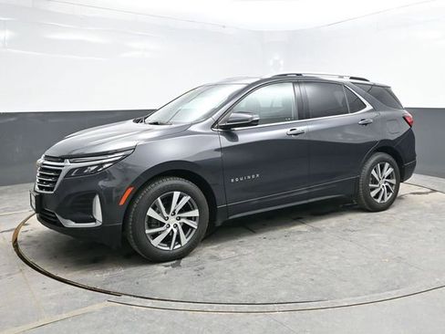 Used 2022 Chevrolet Equinox Premier w/ LPO, Floor Liner Package image 3