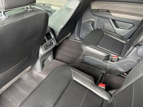 Used 2022 Volkswagen Atlas SE FWD image 12