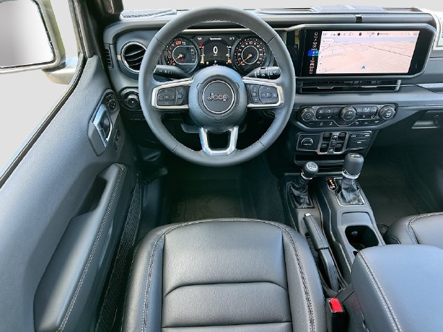 New 2026 Jeep Wrangler Unlimited Sahara AWD/4WD image 17