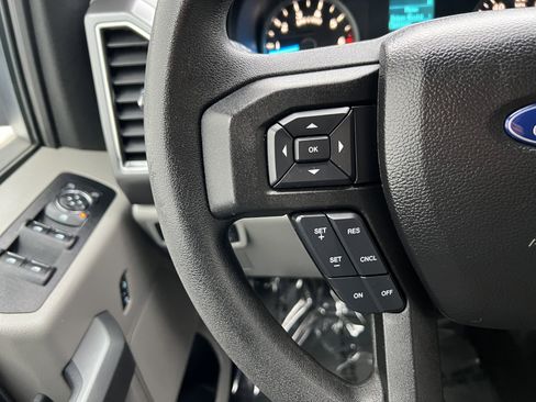 Used 2017 Ford F150 XLT w/ XTR Package image 24