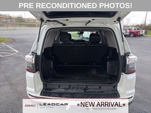 Used 2021 Toyota 4Runner Nightshade AWD/4WD image 17