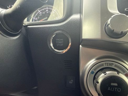 Used 2024 Toyota 4Runner Limited AWD/4WD image 24