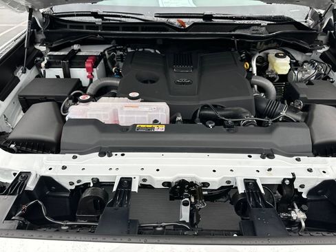 New 2026 Toyota Tundra SR5 image 28