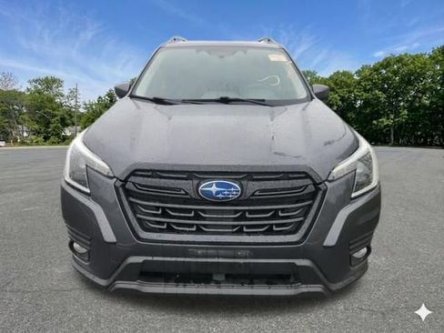 Used 2023 Subaru Forester Premium AWD/4WD image 3