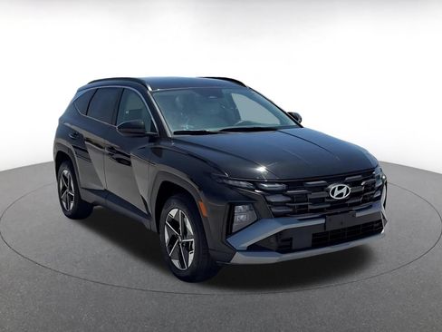 Used 2025 Hyundai Tucson SEL AWD/4WD image 3