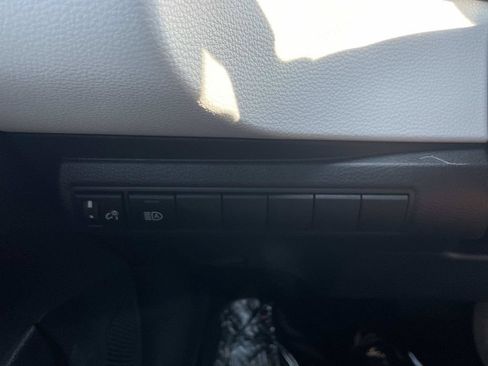 Used 2025 Toyota Corolla SE FWD image 25