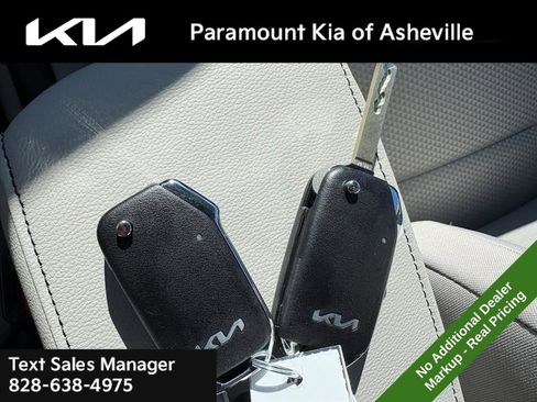 New 2025 Kia Soul LX image 28