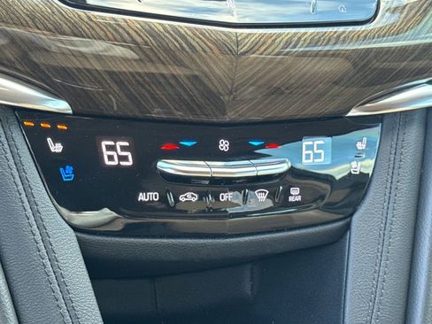 Used 2020 Cadillac XT6 Sport w/ Platinum Package image 34