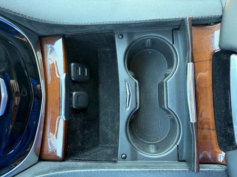 Used 2017 Cadillac Escalade ESV Premium Luxury image 33