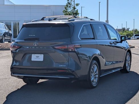 Used 2025 Toyota Sienna Limited AWD/4WD image 6