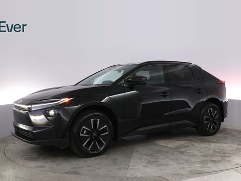 Used 2026 Toyota bZ FWD image 18