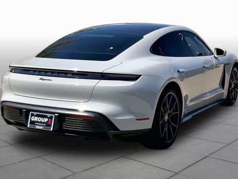 Used 2022 Porsche Taycan RWD image 11