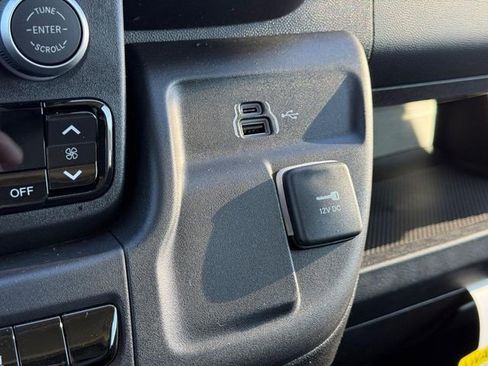 New 2026 RAM ProMaster 2500 w/ Cold Weather Group FWD image 17