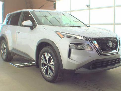 Used 2023 Nissan Rogue SV AWD/4WD image 9