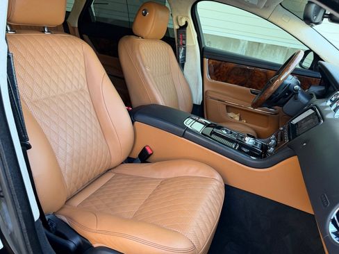 Used 2018 Jaguar XJ L Portfolio RWD image 32