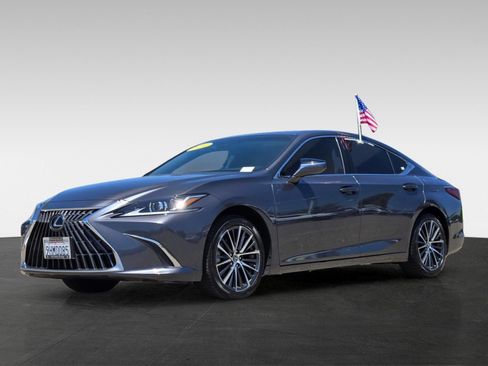 Used 2024 Lexus ES 300h w/ Premium Package FWD image 9
