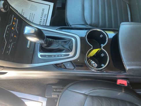 Used 2018 Ford Edge SEL w/ Equipment Group 201A AWD/4WD image 30