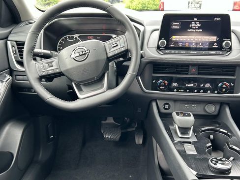 New 2026 Nissan Rogue SV AWD/4WD image 23