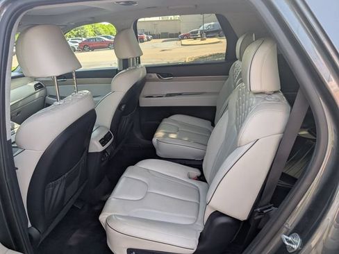 Certified 2022 Hyundai Palisade Limited AWD/4WD image 9