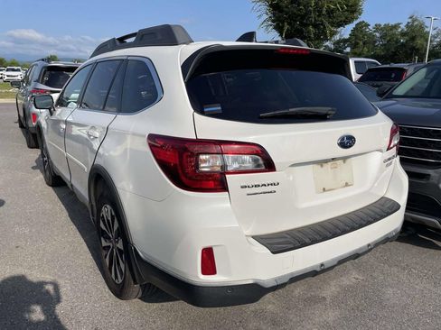 Used 2017 Subaru Outback 2.5i Limited AWD/4WD image 3