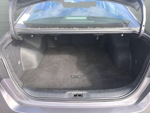 Certified 2024 Nissan Altima 2.5 SV w/ SV Premium Package AWD/4WD image 9