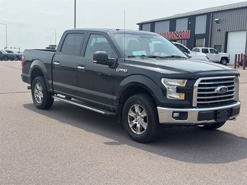 Used 2016 Ford F150 XLT w/ Equipment Group 302A Luxury AWD/4WD image 2