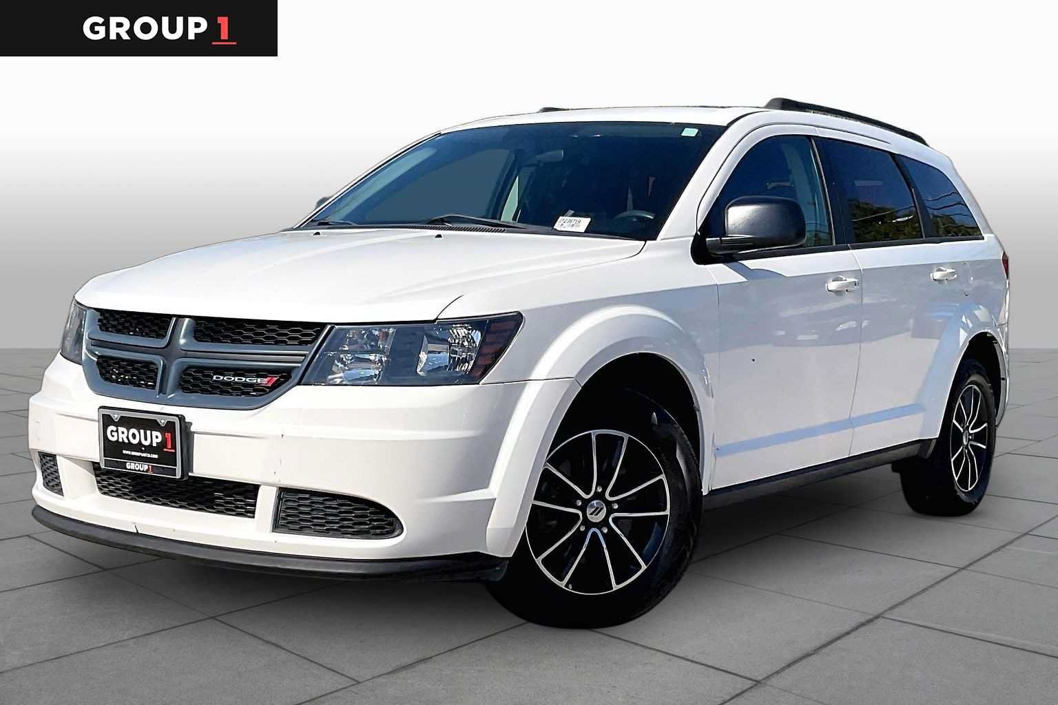 Used 2018 Dodge Journey SE w/ Blacktop Package FWD image 1