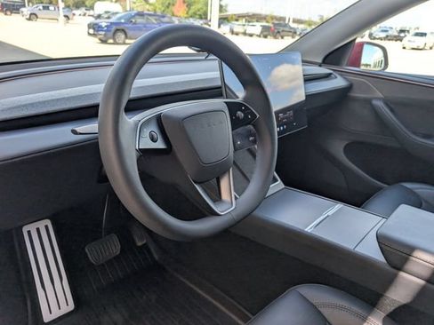 Used 2026 Tesla Model Y Long Range AWD/4WD image 9