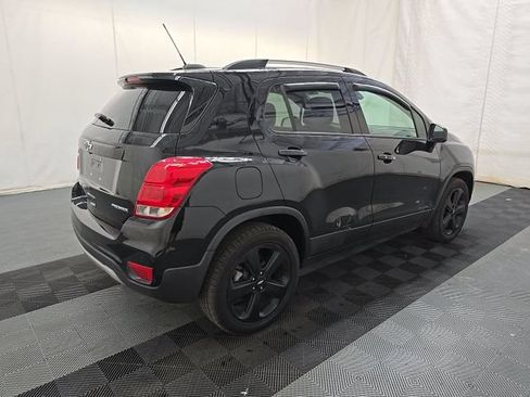 Used 2019 Chevrolet Trax Premier w/ Midnight Edition AWD/4WD image 2
