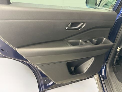 Used 2023 Nissan Pathfinder SV image 26