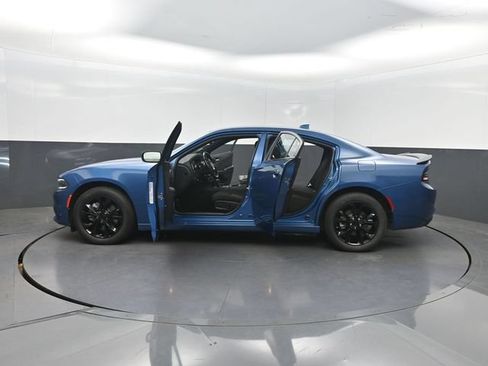Used 2022 Dodge Charger SXT w/ Blacktop Package AWD/4WD image 43