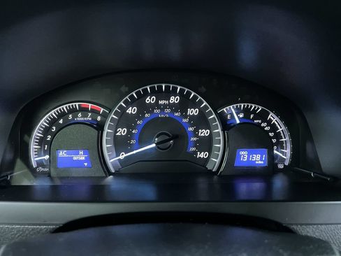 Used 2013 Toyota Camry XLE FWD image 19