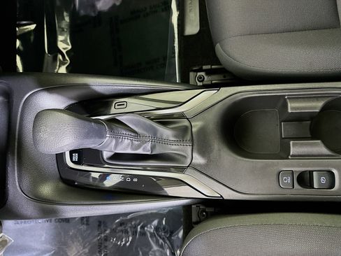 Used 2023 Toyota Corolla LE image 21