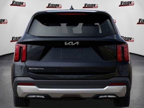 New 2025 Kia Sorento LX image 13