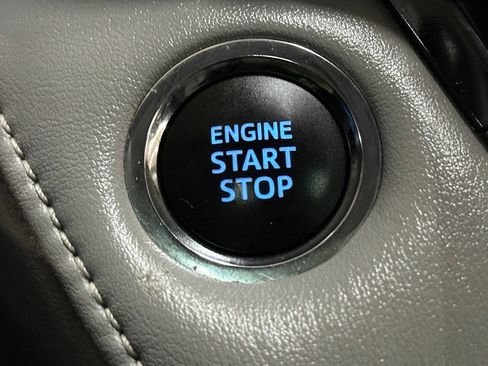 Used 2014 Toyota RAV4 Limited w/ Technology Package AWD/4WD image 51