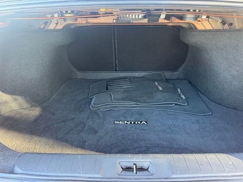 Used 2024 Nissan Sentra SR w/ SR Premium Package image 27