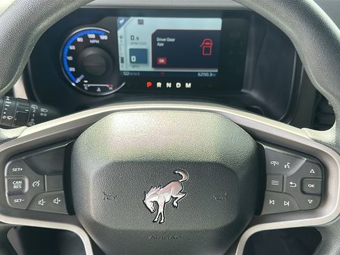 Used 2022 Ford Bronco Base image 10