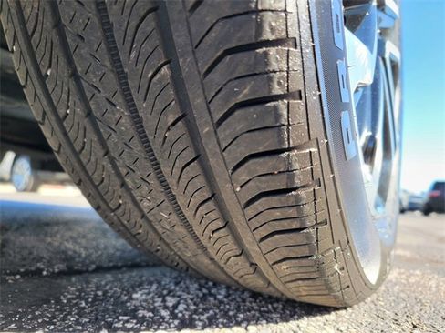 Certified 2023 Jeep Compass Limited w/ Sun and Sound Group image 18