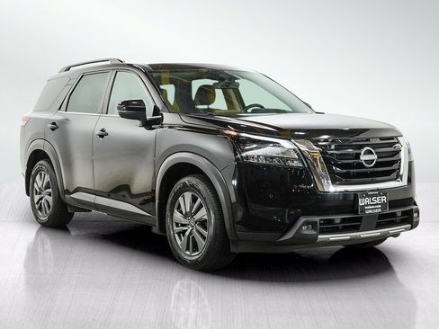 Used 2023 Nissan Pathfinder Rock Creek AWD/4WD image 8