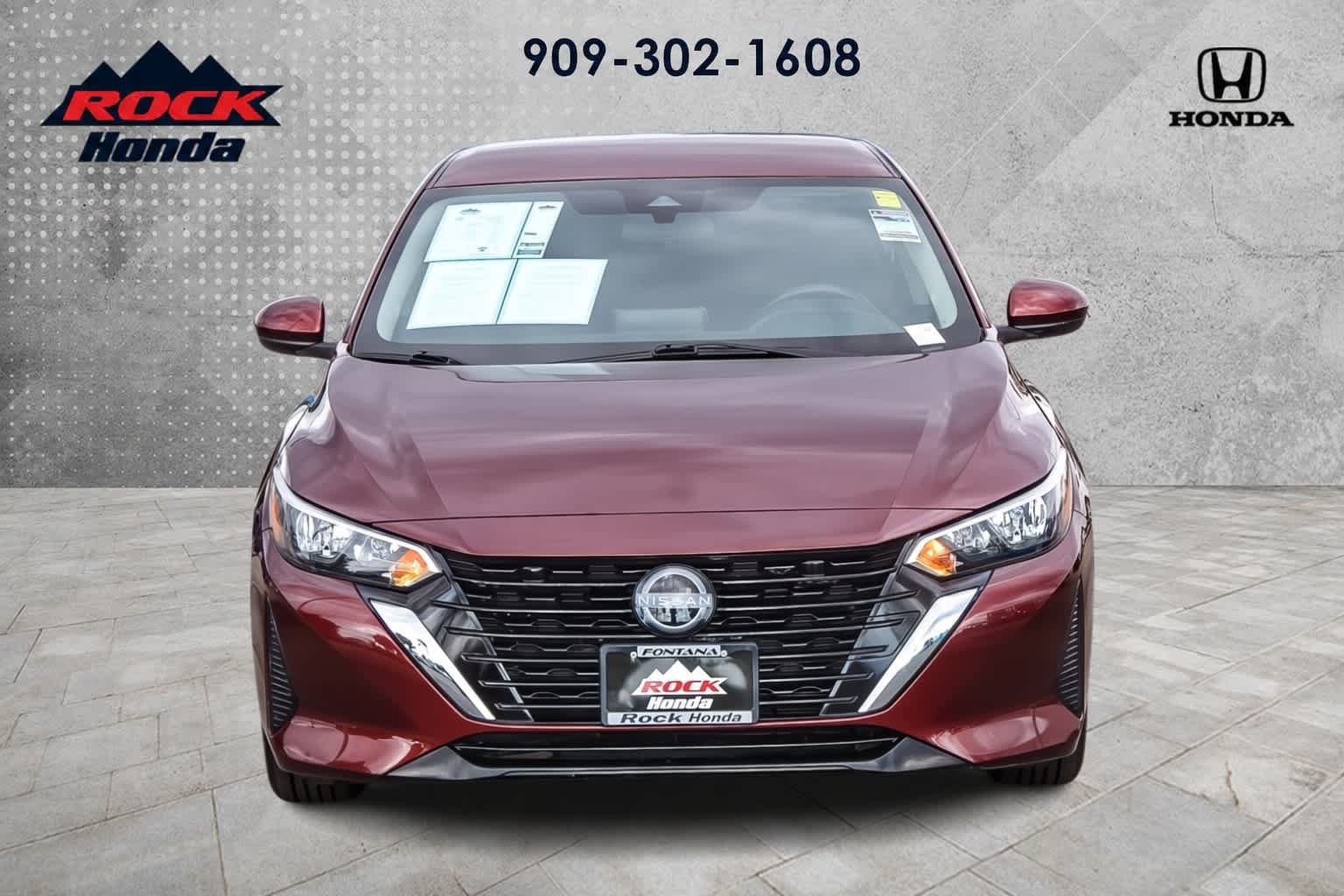 Used 2025 Nissan Sentra SV FWD image 2