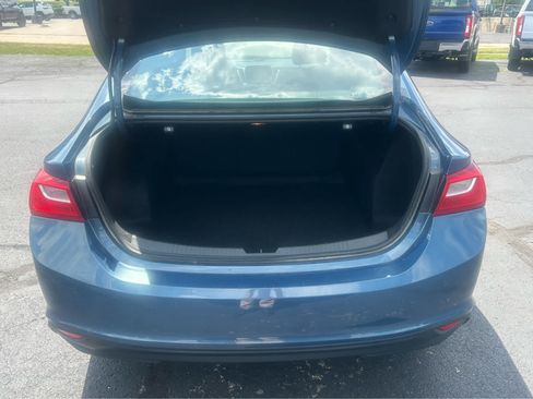 Used 2025 Chevrolet Malibu LT FWD image 6