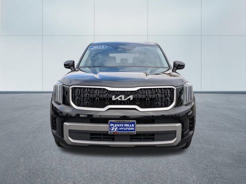 Used 2023 Kia Telluride LX FWD image 2